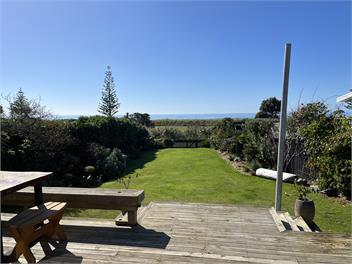 Beachfront Beach House with Ocean Views from every room - even from the Hot Tub! - Waimarama