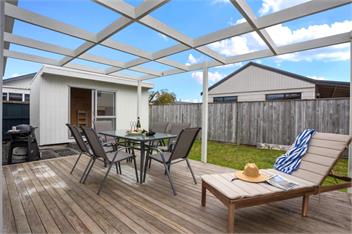 Whanga on Foot - Fantastic Location! - 