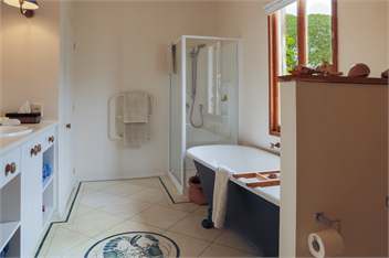 PARIPUMA Coastal Accommodation - A Unique Marlborough Property - Blenheim