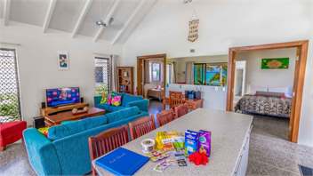 Cooks Bay Villas, Vaimaanga Beach - Rarotonga