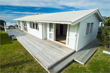 Absolute Wainui Beach Front - Wairere Roadad, Wainui BeachWaire - Gisborne