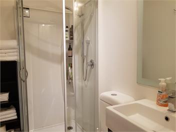 Central Lakeview Apartment - Queenstown