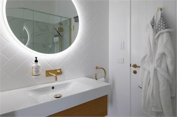 Deluxe Suite - Your Private Sanctuary Awaits - Auckland