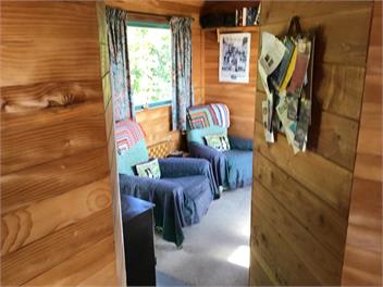Larch Lodge - your ideal getaway! Private and relaxed - Oamaru