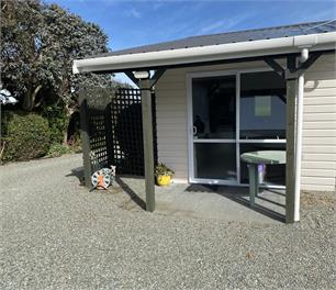 Curio Bay Seaside Accommodation - Curio Bay