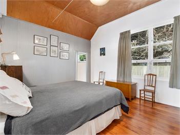 Olde Beach Lux - Waikanae