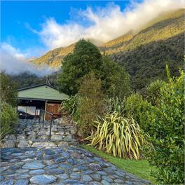 The Kiwi Cabin - Jacksons