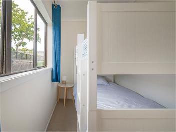 Beach House on Hetherington (Bachcare) - Whangamata