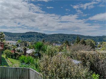 The Blockhouse (Bachcare) - Whangamata
