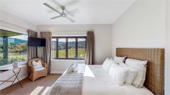 Kiwiesque - Luxury Lodge Vineyard Accommodation - Napier
