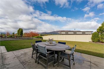 Alpine Scenery (Bachcare) - Wanaka