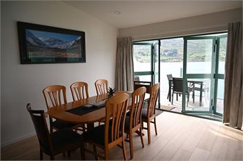 Frankton House (Bachcare) - Queenstown