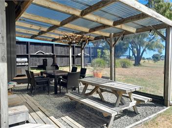 Beach house on Waimaire - Richardsons - Whitianga