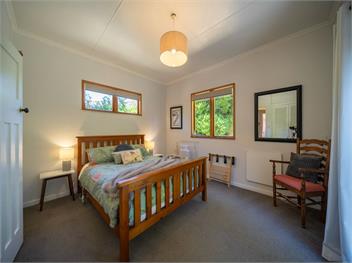 Fiordland Hideaway (Bachcare) - Te Anau