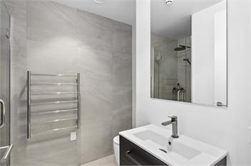 Wanaka Modern 2-Bed 2-Bath Apt - Wanaka