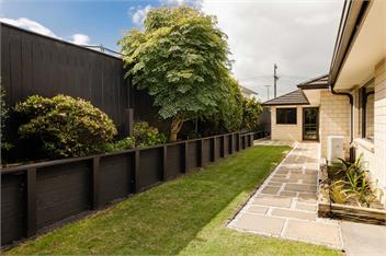 Strandon Coastal Townhouse (Bachcare) - New Plymouth