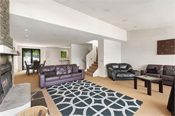 Central 4 BDR Home | WI-FI | Views | Free Parking - Queenstown