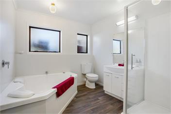 Tangaroa Beachside Bliss - Whangamata