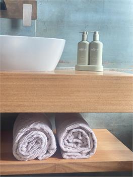 No.10 - A Boutique Harbour View Retreat -
