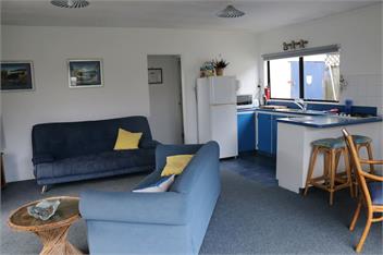 Oceanside Apartments 3 - The Bach at the Back - Opotiki