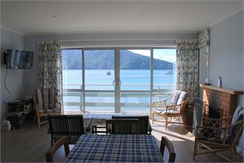 Clovelly Cottage - Near Picton