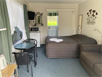 Curio Bay Seaside Accommodation - Curio Bay