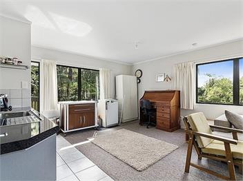 Lake House and Studio (Bachcare) - Lake Rotoiti