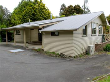 Lake Rotoehu Accommodation (Bachcare) - Lake Rotoehu