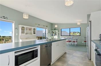 The Blue Cottage with WiFi (Bachcare) - Waipu Cove