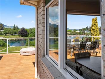 Central Riverside Retreat (Bachcare) - Taupo Central