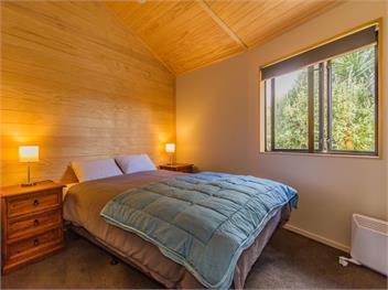The Snowglobe (Bachcare) - Ohakune