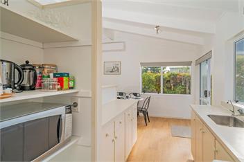 Retreat by the Beach (Bachcare) - Pauanui