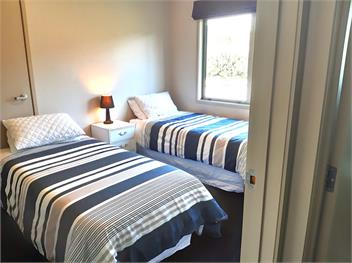The Blue Rendevous (Bachcare) - Whangamata
