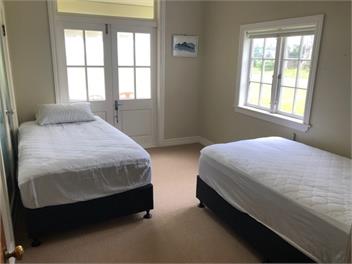 Greentops Farmhouse - Martinborough