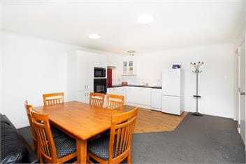 Malibu Apartment - Papamoa