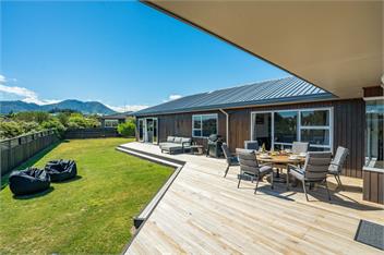 Retreat on Harvey Street - Taupo