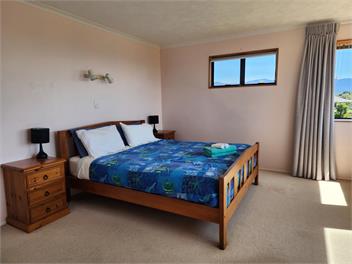 Pohara Surf and Turf - sleeps 10 - Golden Bay