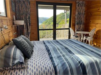 Picturesque Waikawa (Bachcare) - Picton