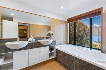 Deja Vu (Bachcare) - Queenstown