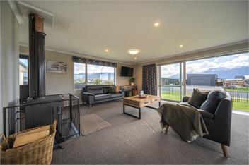 Fiordland Vista Lodge (Bachcare) - Te Anau