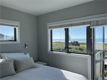 Beachfront Beach House with Ocean Views from every room - even from the Hot Tub! - Waimarama