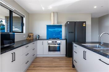Bay View Escape (Bachcare) - Cable Bay