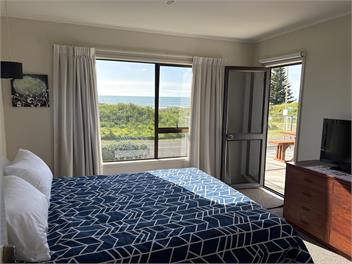 Beach Breakaway - Midweek special - 