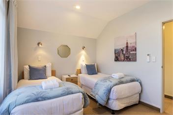Tui Apartment 9 - Taupo *lake & heated pool! - 