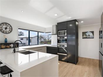 A TIME TO UNWIND IN WHANGAMATA-115B BARBARA AVENUE WHANGAMATA -