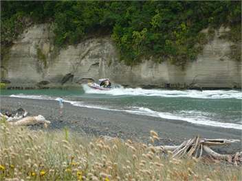 Flounder Inn - Urenui