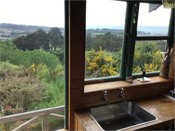 Larch Lodge - your ideal getaway! Private and relaxed - Oamaru