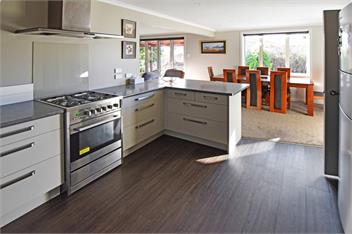 Modern On Jollie - Twizel