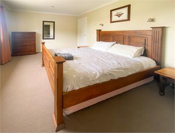 Stunning Panoramic views - 5 Bedrooms - 15m to Wanaka - Wanaka