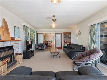 Lofty Lakeviews (Bachcare) - Acacia Bay